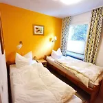 Apartment Gemuetliche Auf Der *